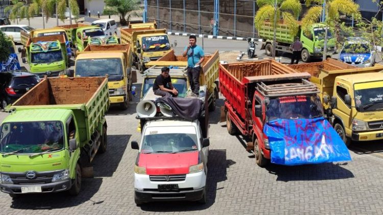 Peringati Hari Kesaktian Pancasila 2023, Ketua DPRD Sultra Bacakan Ikrar dalam Upacara