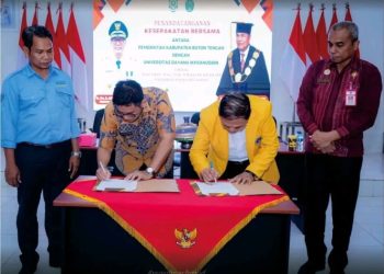 PJ Bupati Kolut Buka Seminar Pengembangan Tenun Motif Tradisional Khas Kolaka Utara