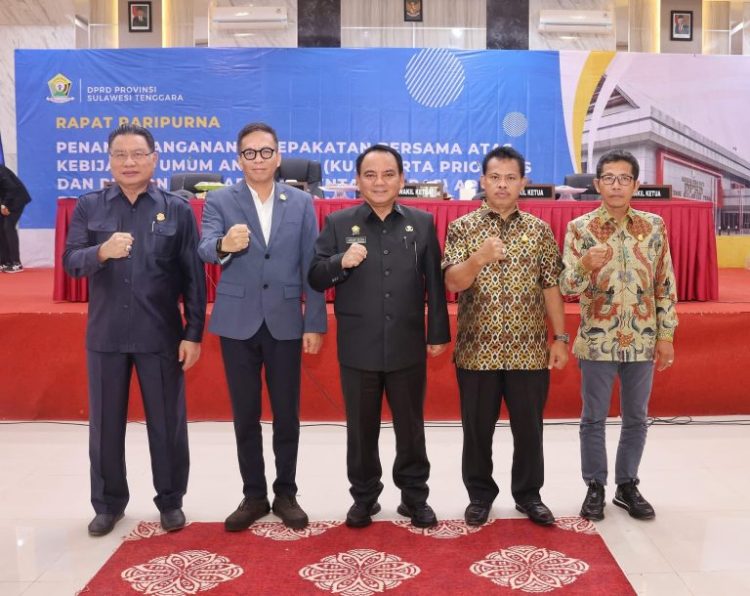 Pj Bupati Buteng Hadiri Acara Pembukaan Sultra Tenun Karnaval 2023