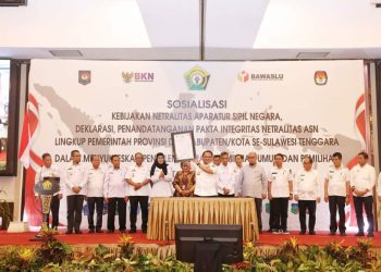 Jelang Pemilu 2024, Ketua DPRD Sultra Hadiri Deklarasi Netralitas ASN