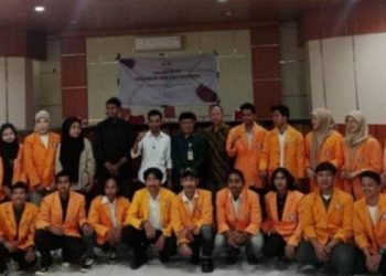 UKM Anti Korupsi UHO Resmi Dilantik Wakil Rektor III Nur Arafah