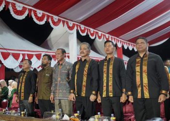 Pj Bupati Buteng Sampaikan Evaluasi Triwulan III di Kemendagri