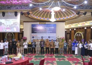 Teknik Elektro UHO Gelar Semnastek 2024, WR IV: Menjadi Wadah Terbaik Untuk Tingkatkan Publikasi Ilmiah