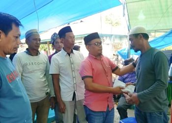 Peduli Sesama, H. Anton, SH., Salurkan Bantuan kepada Korban Kebakaran Rumah