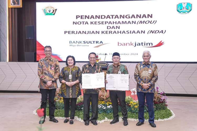Sekda Provinsi Sultra Hadiri Penandatanganan MoU Bank Sultra dan Bank Jatim