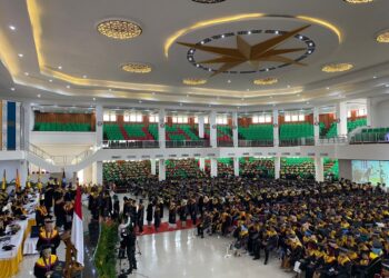 UHO Kendari Wisuda 1.507 Mahasiswa Gelombang Pertama, Rektor: Jaga Nama Baik Kampus