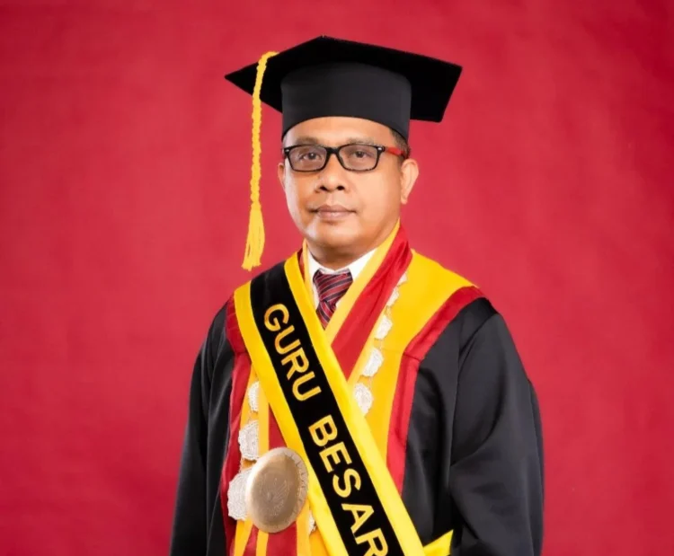 Prof. Armid Resmi Dilantik Sebagai Rektor UHO Periode 2025–2029