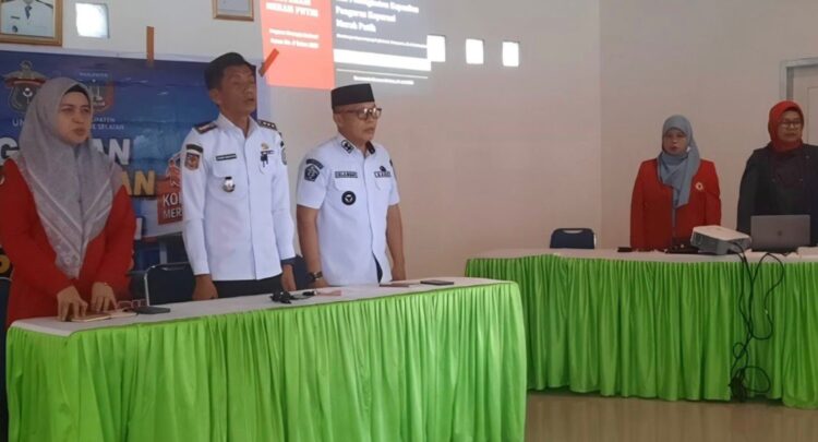 Kolaborasi FEB UHO, Magister Ilmu Ekonomi UHO, dan Magister Akuntansi Unhas Gelar Pengabdian kepada Masyarakat