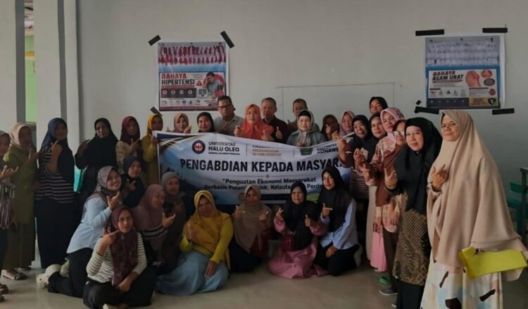 Pascasarjana UHO Dorong Nilai Tambah Ikan Teri melalui PKM di Toronipa