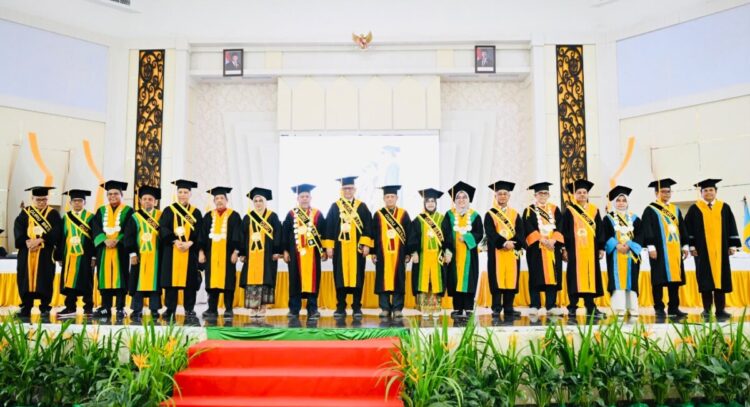 Universitas Halu Oleo Tambah 8 Guru Besar Baru