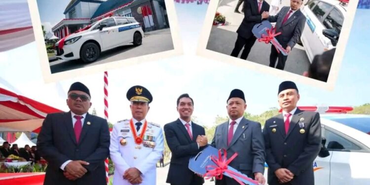 Momen HUT ke-81 RI, Bank Sultra Serahkan Bantuan Mobil Jenazah Gratis untuk RSUD Bahteramas